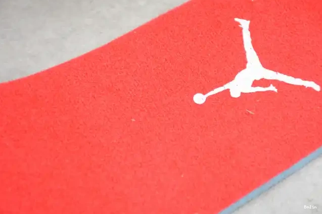 Bmlin Red Jordan CK5692-600 Cement 3 Air 0605